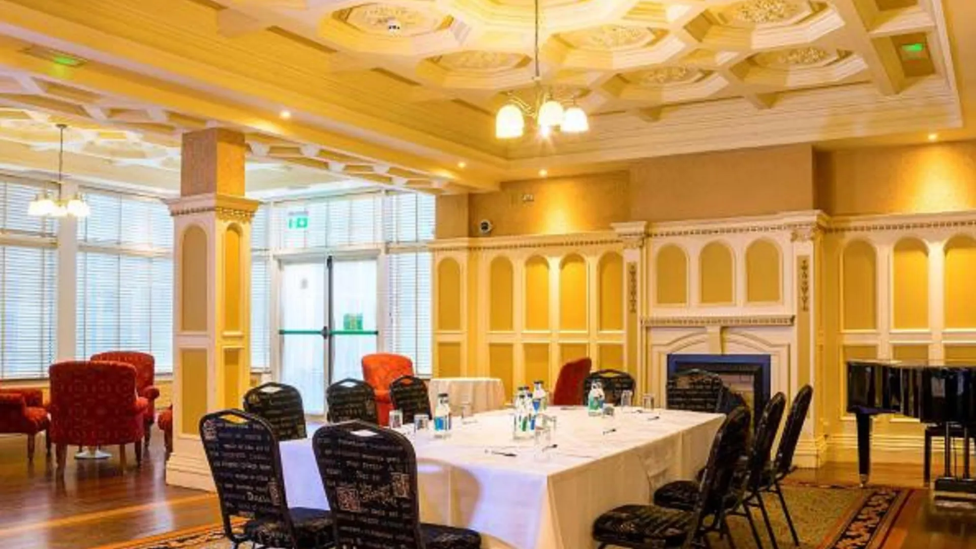 Lady Gregory Hotel, Leisure Club & Beauty Rooms Gort 3*,  Irland